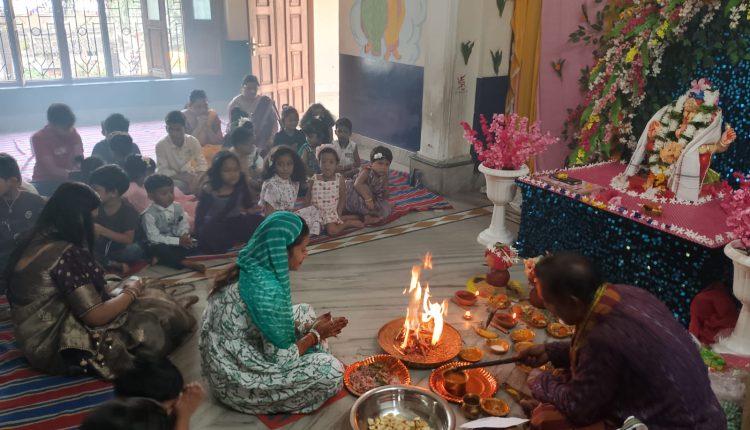 ଦୟାନନ୍ଦ ପ୍ଲେ ସ୍କୁଲ ଠାରେ ବାବା ଗଜାନନଙ୍କ ପୂଜା