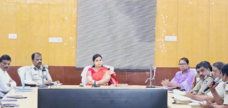 ଜିଲ୍ଲାରେ ଦୁର୍ଗାପୂଜାକୁ ଶାନ୍ତି ଶୃଙ୍ଖଳା ଏବଂ ବ୍ୟବସ୍ଥିତ ଭାବେ ପାଳନ ନିମନ୍ତେ ପ୍ରଶାସନିକ ପ୍ରସ୍ତୁତି ବୈଠକ