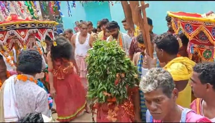 ଟିଟିଲାଗଡ଼ ଟିଟିଡୁଙ୍ଗୁରି ପଡ଼ାରେ ମାଁ ଭୈରବୀଙ୍କ ଝାମୁଯାତ୍ରା ଅନୁଷ୍ଠିତ