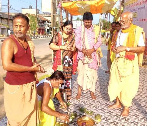 ଦୂର୍ଗାପୂଜା ସପ୍ତମୀ ଦିନରେ ଶ୍ରଦ୍ଧାଳୁମାନଙ୍କ ସାନିଧ୍ୟ ଲାଭ ସକାଶେ କାଳରାତ୍ରୀ ବେଶରେ ମାଁ ଦର୍ଶନ ଦେଲେ ମାଁ ବନଦୁର୍ଗା