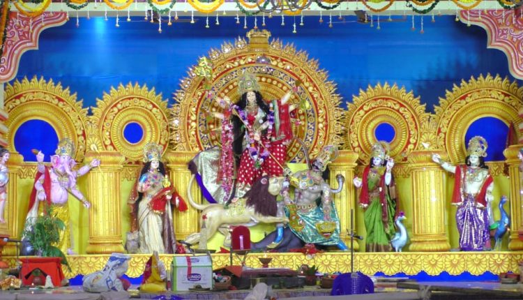 ରାଜ ପରମ୍ପରା ଖଣ୍ଡା ଧୂଆ ସହ ରାଜ ବାଟୀରେ ହେଲା ଦୁର୍ଗା ପୂଜା ଆରମ୍ଭ