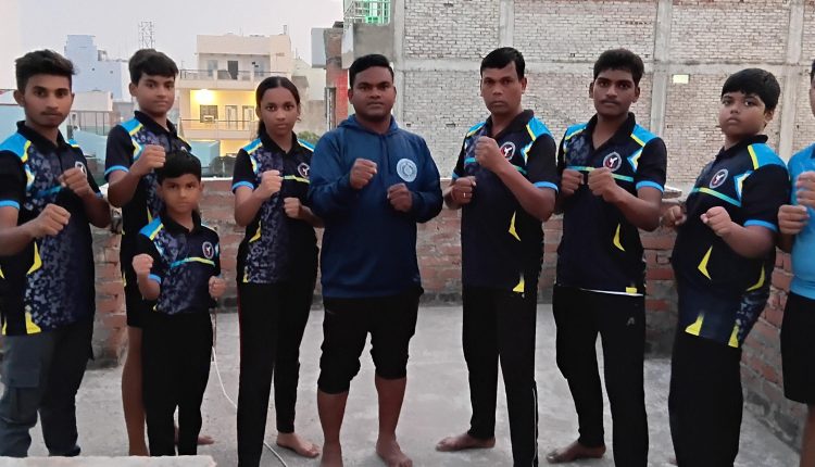 ୨୨ତମ ଫେଡେରେସନ କପ-୨୦୨୪ ପାଇଁ : ୬ ଜଣିଆ ବଲାଙ୍ଗିର କରାଟେ ସ୍କୁଲ ଦଳର ବନାରସ ଯାତ୍ରା