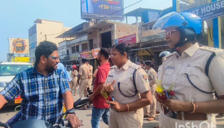 ସଡ଼କ ସୁରକ୍ଷା ମାସ ପାଳନ ଅବସରରରେ ବଲାଙ୍ଗିର ଟାଉନ ପୋଲିସର ସଚେତନତା କାର୍ଯ୍ୟକ୍ରମ