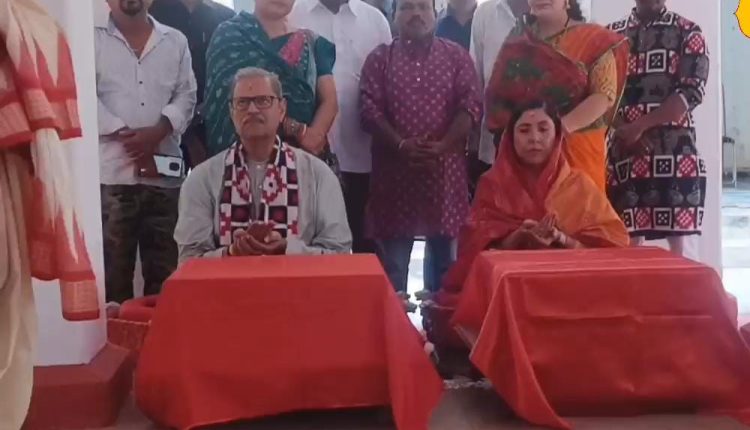 ନୁଆଁ ଖାଇଛନ୍ତି ବଲାଙ୍ଗିରର ରାଜ ପରିବାର